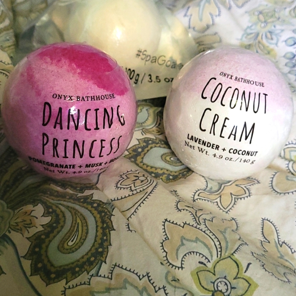 Bath bombs